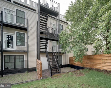 1914 Capitol Avenue Ne - Photo Thumbnail 42