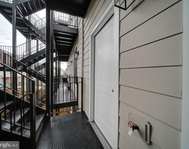 1914 Capitol Avenue Ne - Photo Thumbnail 40