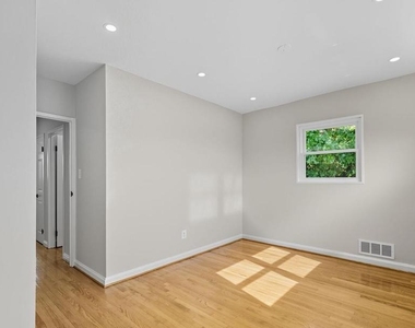 5916 8th Street Ne - Photo Thumbnail 14
