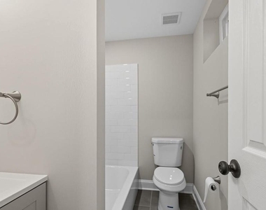 5916 8th Street Ne - Photo Thumbnail 17