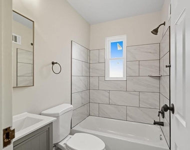 5916 8th Street Ne - Photo Thumbnail 11