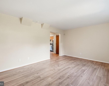 3923 Pennsylvania Avenue Se - Photo Thumbnail 6