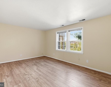 3923 Pennsylvania Avenue Se - Photo Thumbnail 3