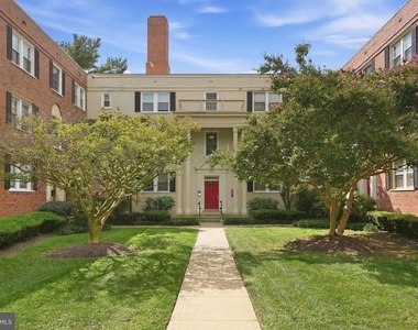 3923 Pennsylvania Avenue Se - Photo Thumbnail 1