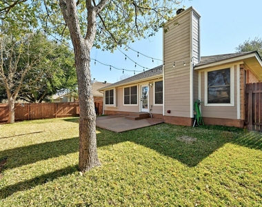 2738 Winding Brook Dr - Photo Thumbnail 25
