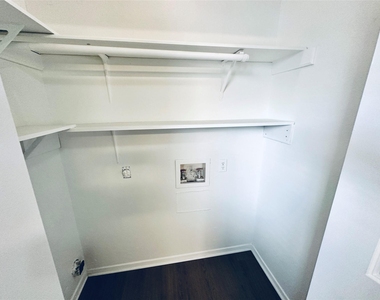 5500 Rose Hill Cir - Photo Thumbnail 8