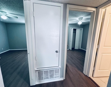 5500 Rose Hill Cir - Photo Thumbnail 11
