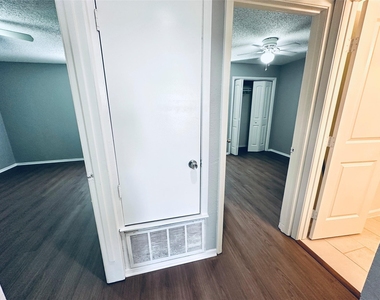 5500 Rose Hill Cir - Photo Thumbnail 12