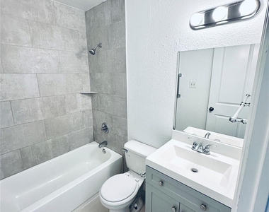 5500 Rose Hill Cir - Photo Thumbnail 15