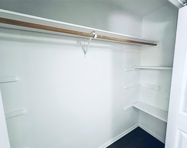 5500 Rose Hill Cir - Photo Thumbnail 20