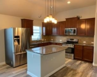 1441 Rainbow Parke Dr - Photo Thumbnail 18
