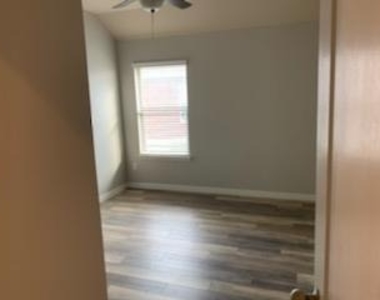 1441 Rainbow Parke Dr - Photo Thumbnail 11