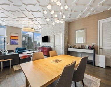 360 Nueces St - Photo Thumbnail 10