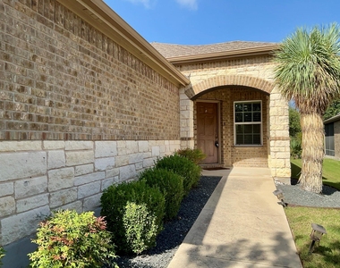 411 Kickapoo Creek Ln - Photo Thumbnail 1
