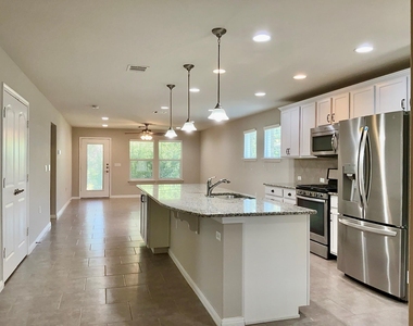 411 Kickapoo Creek Ln - Photo Thumbnail 6