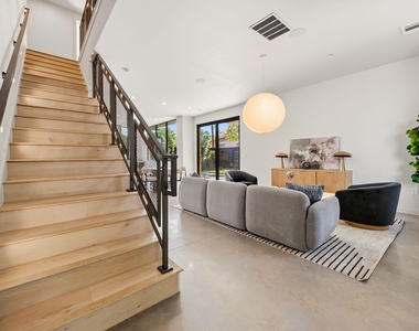 1403 Barton Hills Dr - Photo Thumbnail 2