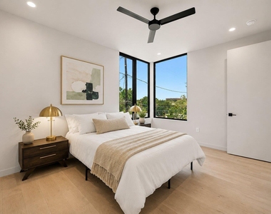 1403 Barton Hills Dr - Photo Thumbnail 26