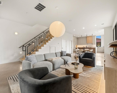 1403 Barton Hills Dr - Photo Thumbnail 3