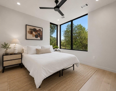 1403 Barton Hills Dr - Photo Thumbnail 30