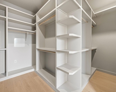 1403 Barton Hills Dr - Photo Thumbnail 22