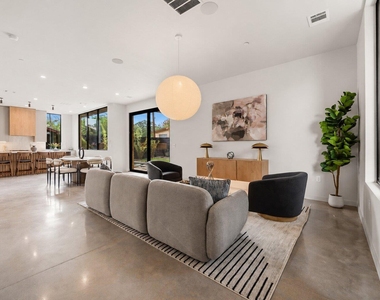 1403 Barton Hills Dr - Photo Thumbnail 4