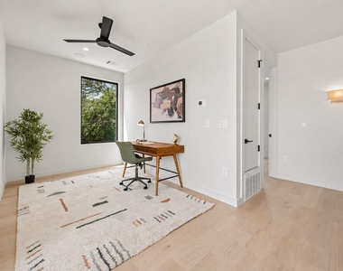 1403 Barton Hills Dr - Photo Thumbnail 28