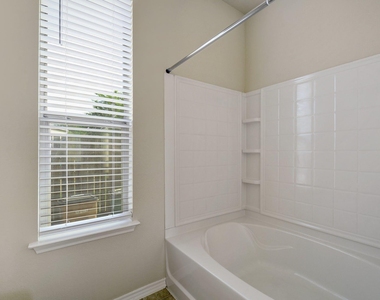 4507 Peach Grove Rd - Photo Thumbnail 14