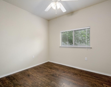 4507 Peach Grove Rd - Photo Thumbnail 12