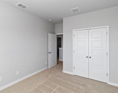 992 Staglin St - Photo Thumbnail 20