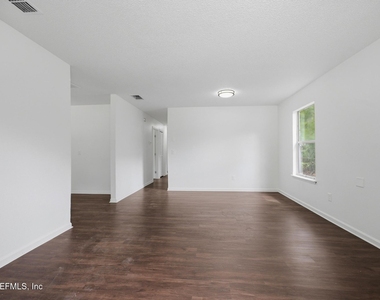 2117 W 39th Street - Photo Thumbnail 2