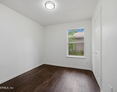 2117 W 39th Street - Photo Thumbnail 10