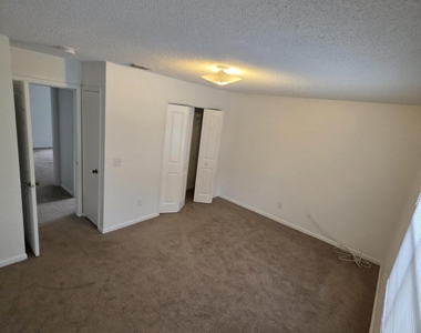 3694 Morton Street - Photo Thumbnail 7