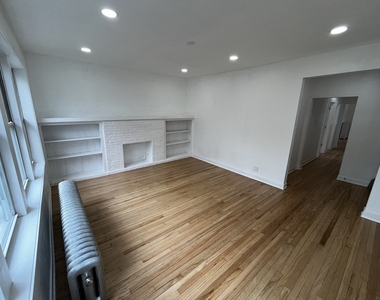 5027 N Troy Street N - Photo Thumbnail 3