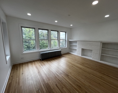 5027 N Troy Street N - Photo Thumbnail 1