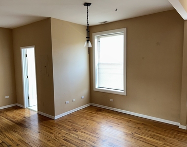 5900 S King Drive - Photo Thumbnail 6