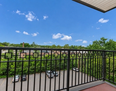 6490 N Northwest Highway - Photo Thumbnail 18