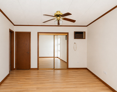 6490 N Northwest Highway - Photo Thumbnail 11