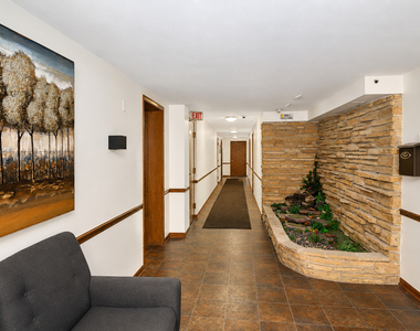 6490 N Northwest Highway - Photo Thumbnail 1