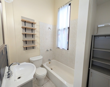 229 S Racine Avenue - Photo Thumbnail 9