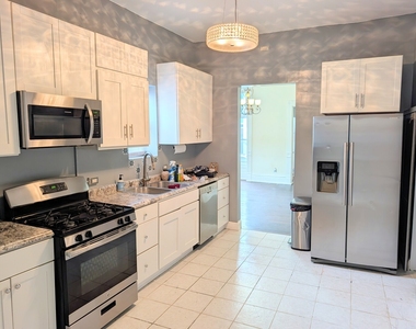 229 S Racine Avenue - Photo Thumbnail 1