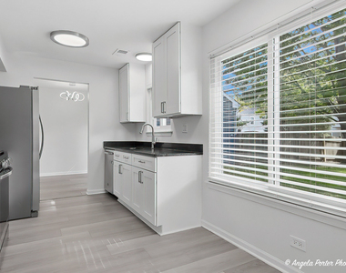 1240 Huntington Drive - Photo Thumbnail 12