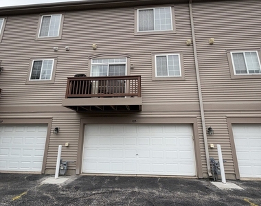105 Station Park Circle - Photo Thumbnail 9