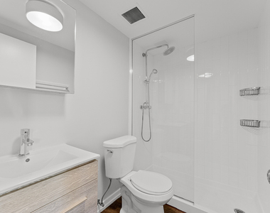 5718 N Winthrop Avenue - Photo Thumbnail 10