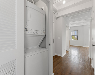 5718 N Winthrop Avenue - Photo Thumbnail 6