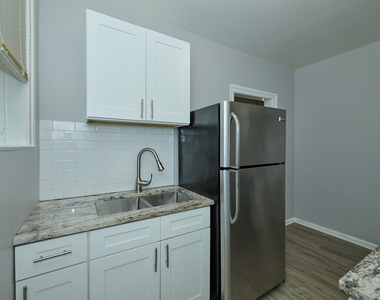 6322 N Albany Avenue - Photo Thumbnail 3