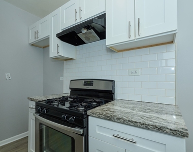 6322 N Albany Avenue - Photo Thumbnail 4
