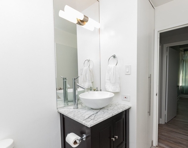 211 E Ohio Street - Photo Thumbnail 13