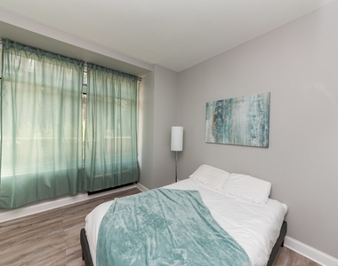 211 E Ohio Street - Photo Thumbnail 15