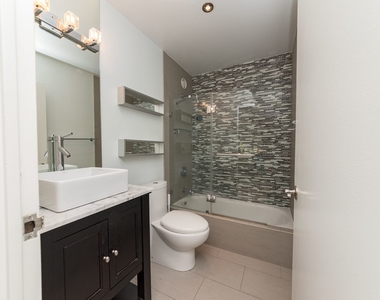 211 E Ohio Street - Photo Thumbnail 8
