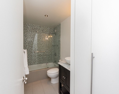 211 E Ohio Street - Photo Thumbnail 12